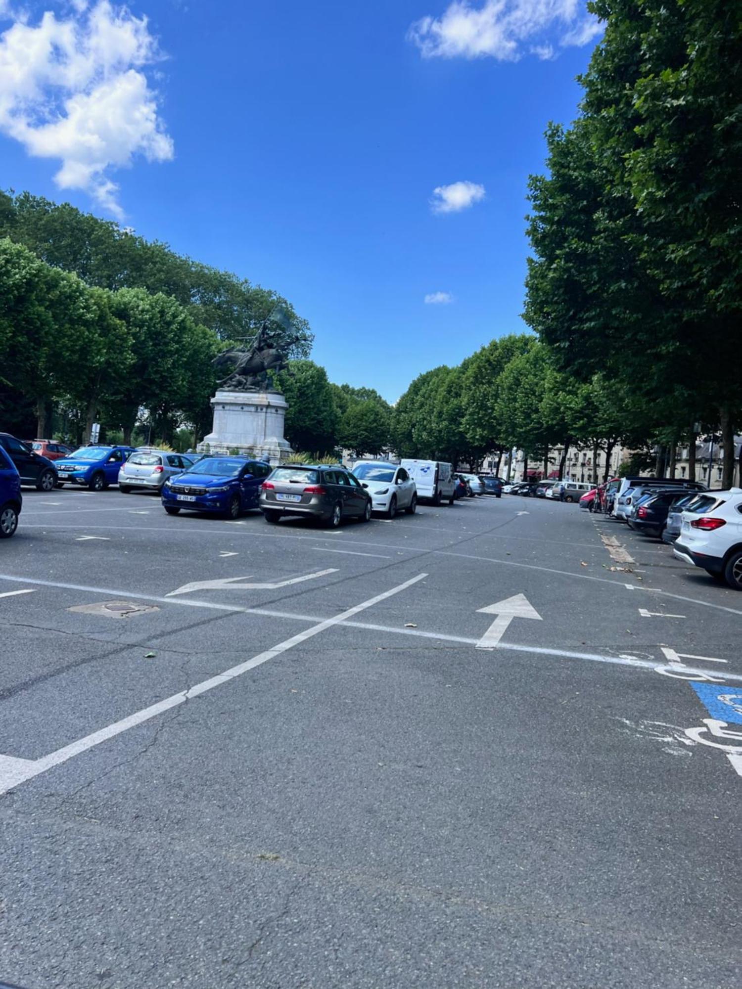 Le Badebec, Appt Dans Maison Typique Avec Jardin Prive Chinon Kültér fotó